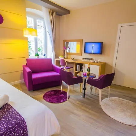 Peninsula Luxury Gasthof