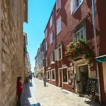 Peninsula Luxury 4*
