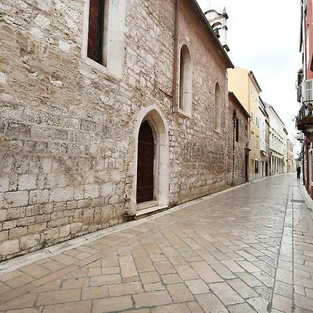 Peninsula Luxury 4* זאדאר