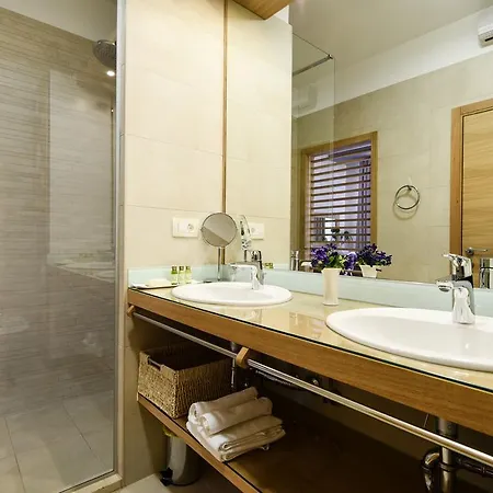 Peninsula Luxury بيت ضيافة