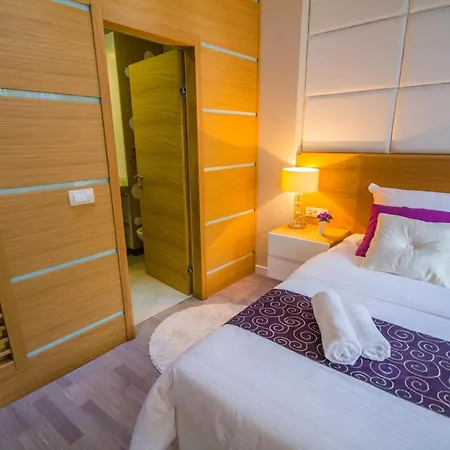 Peninsula Luxury زادار