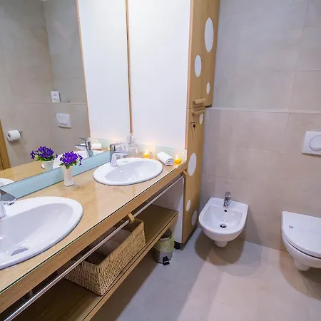 Peninsula Luxury بيت ضيافة 4*