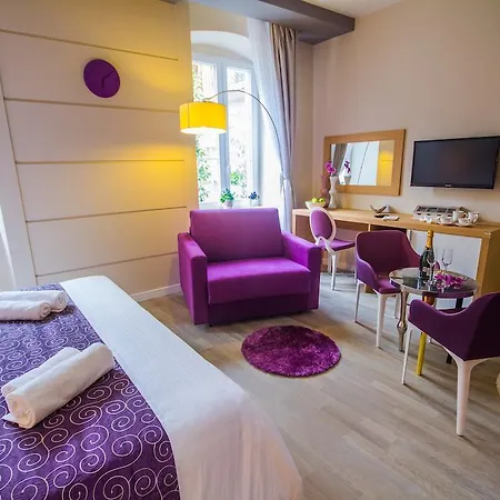 Peninsula Luxury 4* زادار