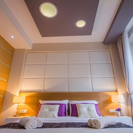 Peninsula Luxury 4* زادار