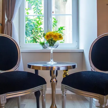 بيت ضيافة Peninsula Luxury 4*