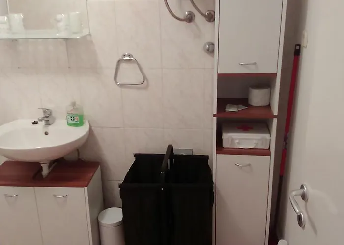 Peninsula Luxury בית הארחה