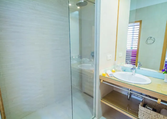 Peninsula Luxury 4*