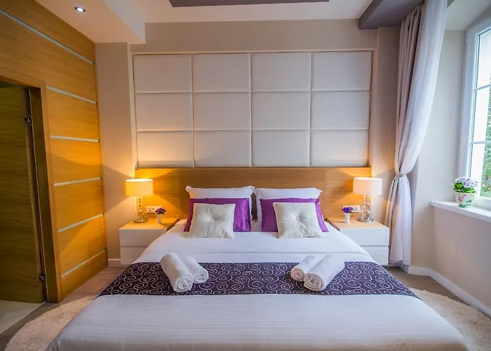 Peninsula Luxury 4* זאדאר