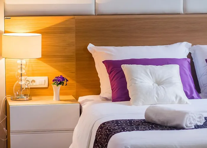 בית הארחה Peninsula Luxury 4*