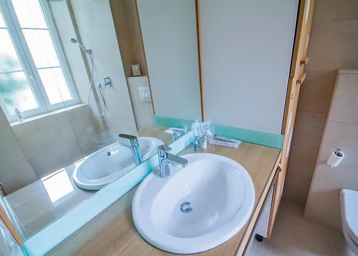 Peninsula Luxury בית הארחה